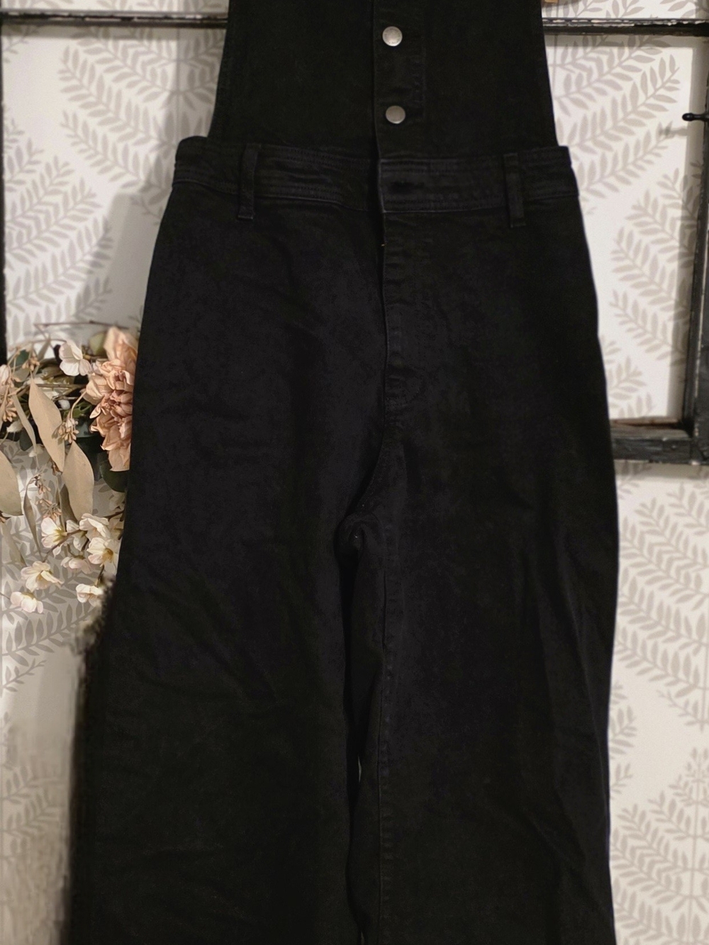 Universal Thread Black Wide-Leg Bib Overalls
